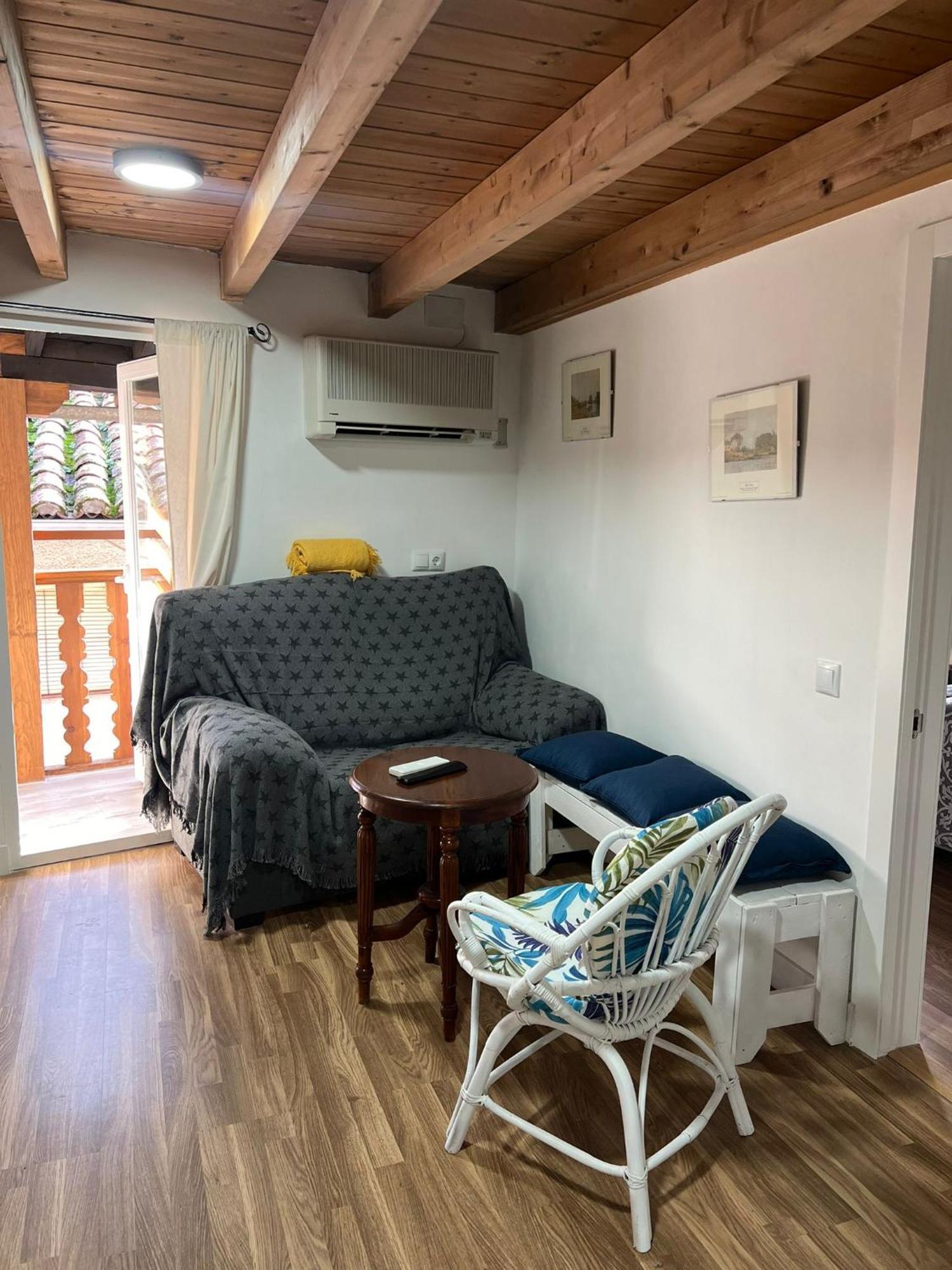 La Golondrina Apartment Candeleda Exterior photo